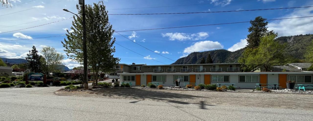 Holiday Beach Resort Motel Okanagan Falls Exteriér fotografie