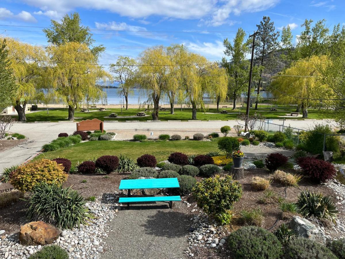 Holiday Beach Resort Motel Okanagan Falls Exteriér fotografie